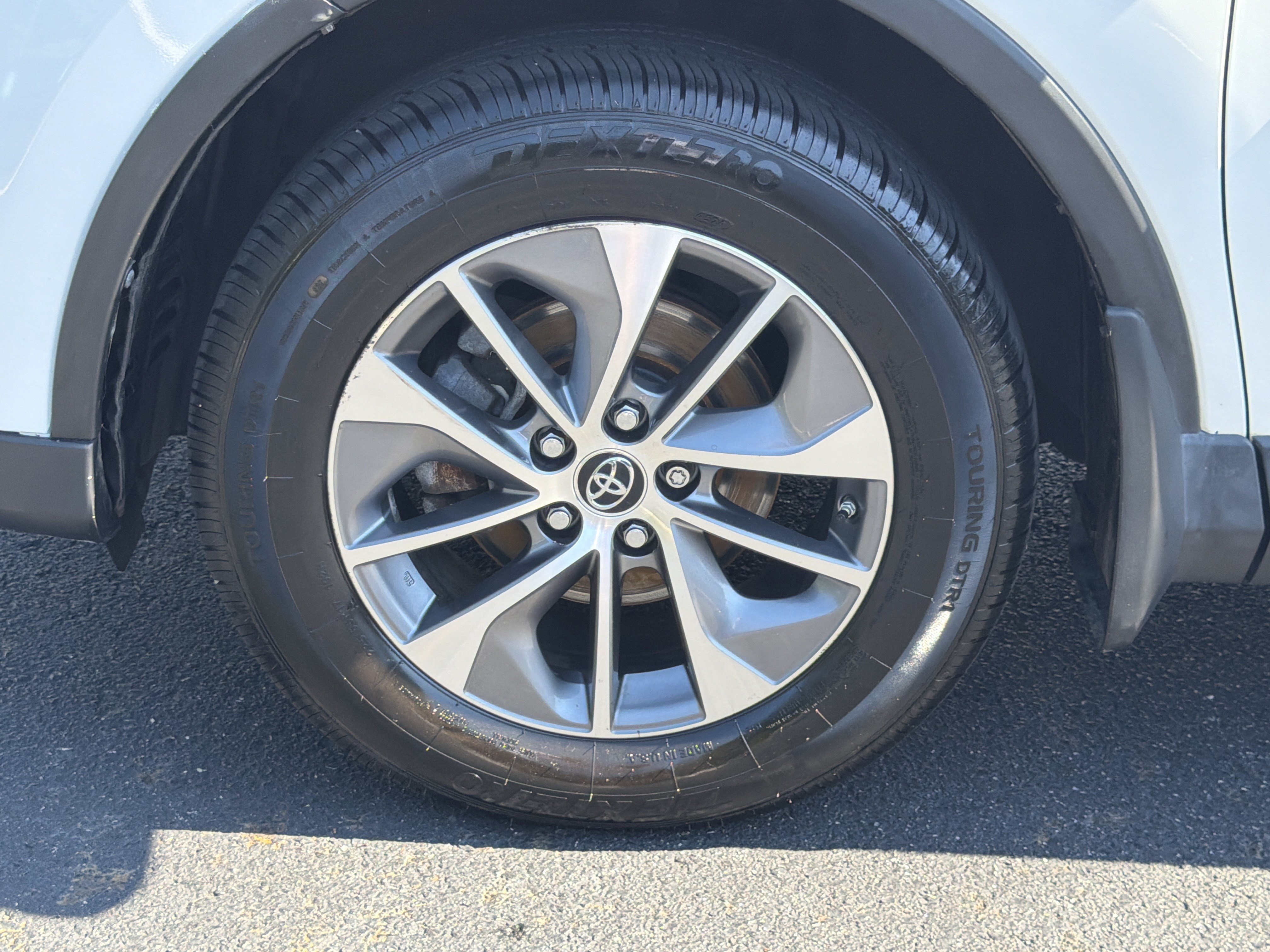 Used 2018 Toyota RAV4 XLE w/ Protection Package AWD/4WD image 11