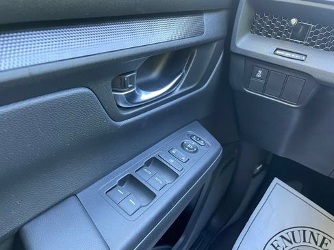 Certified 2025 Honda CR-V EX image 13