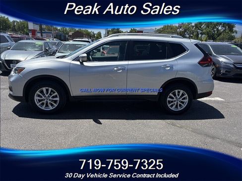 Used 2018 Nissan Rogue SV AWD/4WD image 4