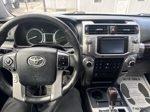 Used 2014 Toyota 4Runner Limited image 18
