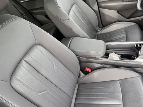 Used 2021 Audi e-tron Premium w/ Convenience Plus Package image 30