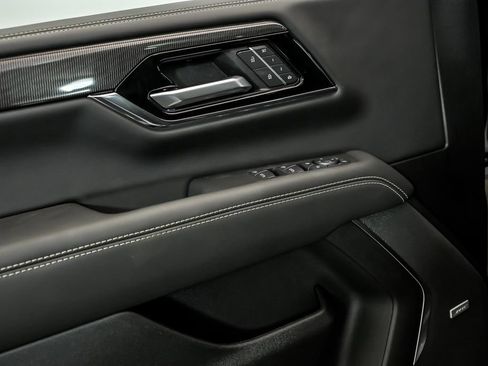 New 2026 GMC Yukon Elevation w/ Elevation Premium Package AWD/4WD image 5