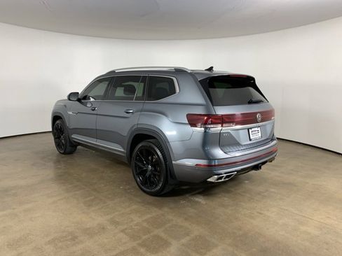 Used 2024 Volkswagen Atlas SEL Premium R-Line image 16