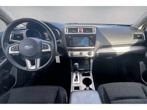 Used 2017 Subaru Outback 2.5i Premium image 7