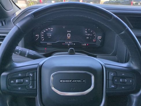 Used 2023 GMC Yukon Denali Ultimate w/ LPO, Floor Liner Package AWD/4WD image 32
