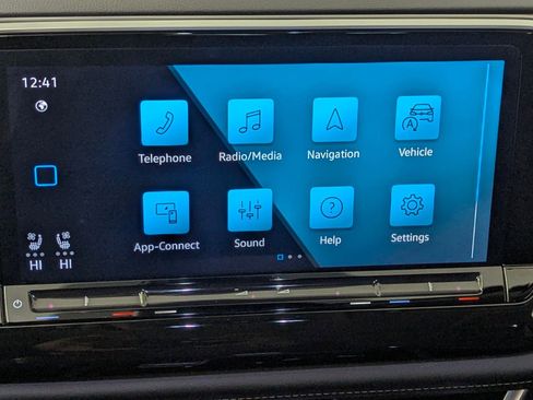 Used 2025 Volkswagen Atlas SE w/ Panoramic Sunroof Package image 26