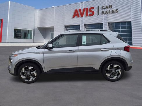 Used 2025 Hyundai Venue SEL FWD image 10