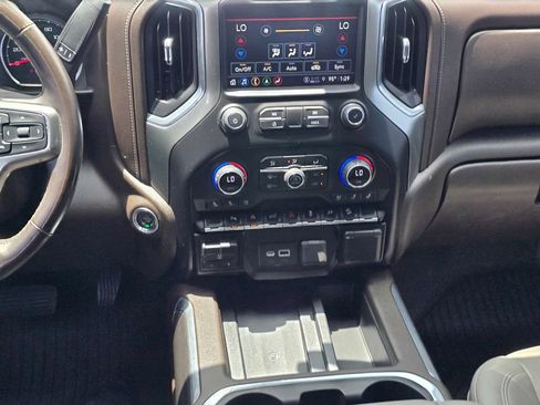 Used 2021 Chevrolet Silverado 1500 LTZ AWD/4WD image 16