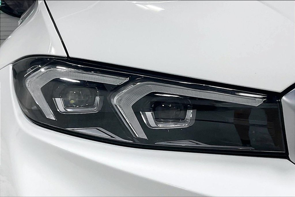 Used 2023 BMW 330i Sedan w/ Premium Package RWD image 37