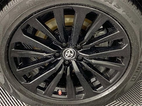 Used 2023 Toyota Highlander XSE image 32