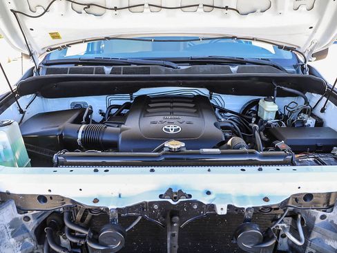 Used 2011 Toyota Tundra 2WD CrewMax w/ Tow Pkg image 26