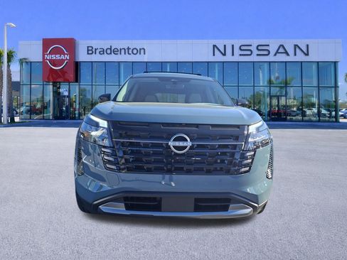 New 2026 Nissan Pathfinder SL FWD image 2