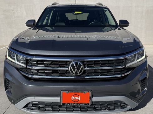 Used 2021 Volkswagen Atlas SE image 2