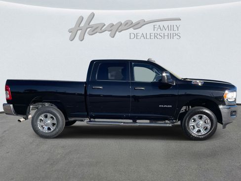 Used 2024 RAM 2500 Big Horn w/ Bed Utility Group image 33