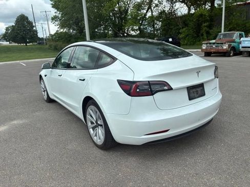 Used 2022 Tesla Model 3 Long Range AWD/4WD image 9
