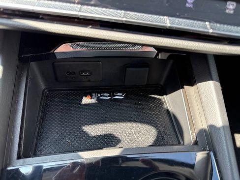 Used 2025 Buick Envision Avenir AWD/4WD image 34