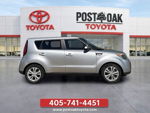 Used 2015 Kia Soul + FWD image 4