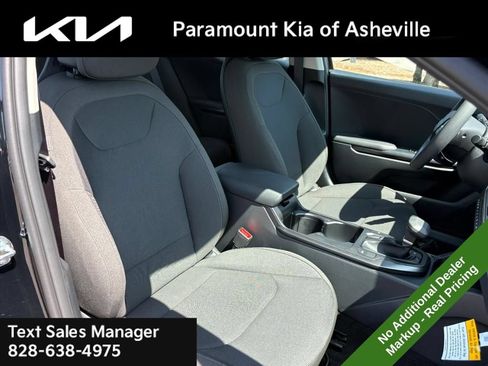 New 2026 Kia K4 FWD image 17