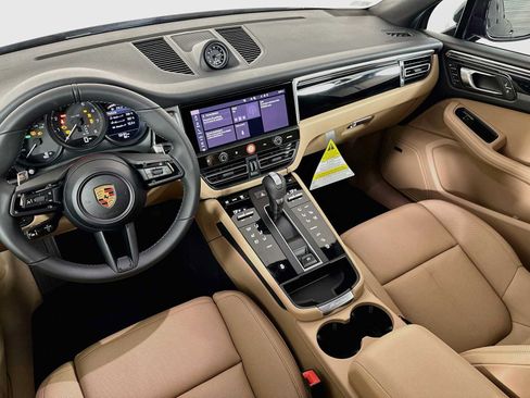 New 2026 Porsche Macan AWD/4WD image 25