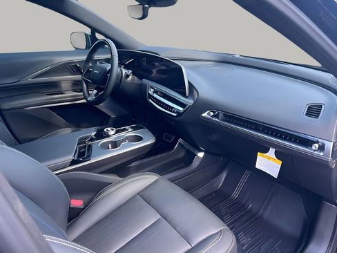 New 2026 Cadillac Lyriq V image 15
