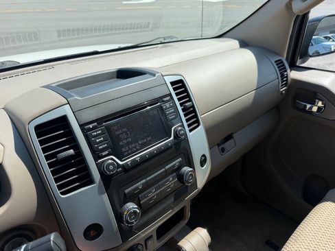 Used 2017 Nissan Frontier SV AWD/4WD image 11