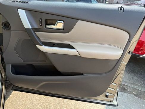 Used 2013 Ford Edge Limited FWD image 29