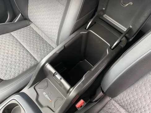 Used 2019 Chevrolet Colorado Z71 AWD/4WD image 38