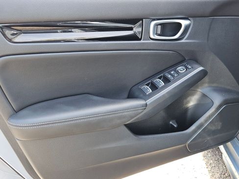 Used 2022 Honda Civic Sport Touring image 11