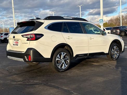 Used 2022 Subaru Outback Limited image 11