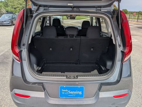 Used 2022 Kia Soul LX FWD image 29