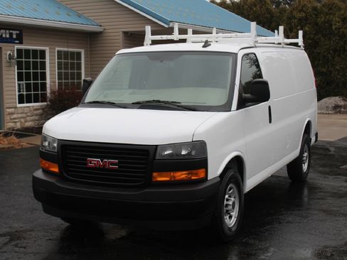 Used 2022 GMC Savana 2500 image 12