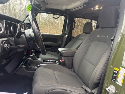 Used 2021 Jeep Wrangler Unlimited Sahara w/ Uconnect 4C Nav & Sound Group image 14
