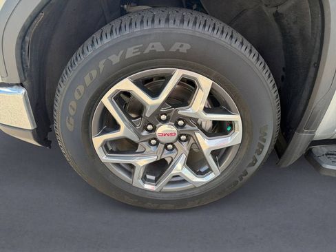Used 2024 GMC Sierra 1500 SLT w/ SLT Premium Plus Package AWD/4WD image 14