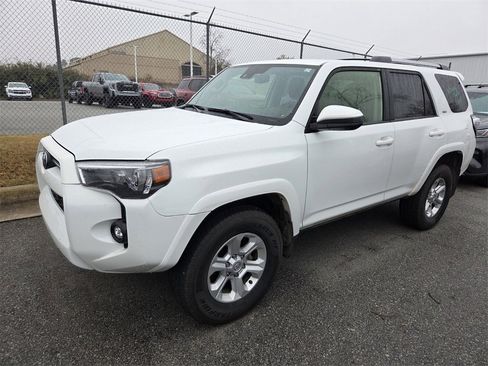 Used 2024 Toyota 4Runner SR5 image 10
