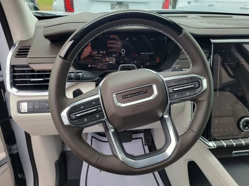 New 2026 GMC Acadia Denali w/ Super Cruise Package FWD image 13