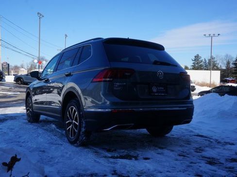 Certified 2021 Volkswagen Tiguan SE w/ Panoramic Sunroof Package image 6