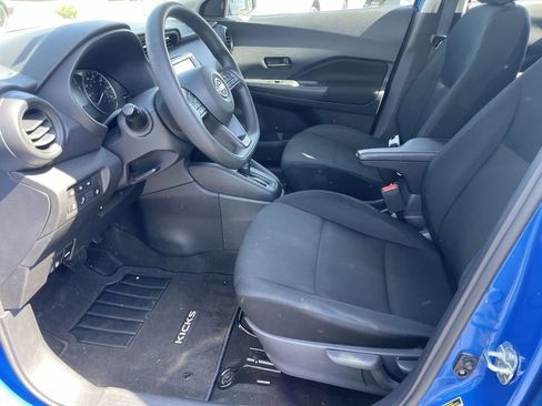 Used 2024 Nissan Kicks S image 8