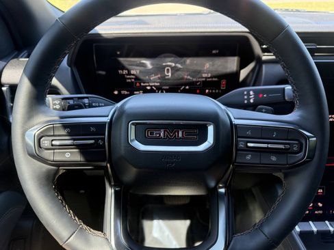 Used 2026 GMC Terrain AT4 AWD/4WD image 14