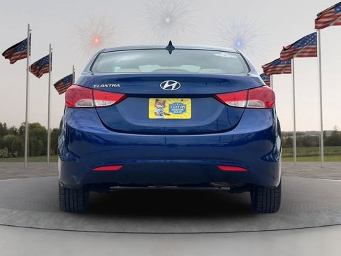 Used 2013 Hyundai Elantra GLS w/ Preferred Pkg image 6