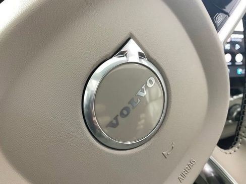 New 2026 Volvo XC60 T8 Ultra image 43