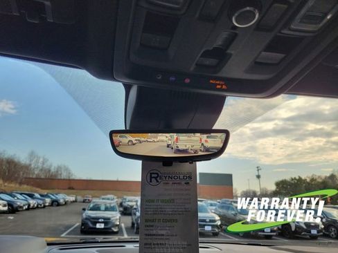 Used 2023 Chevrolet Suburban High Country image 12