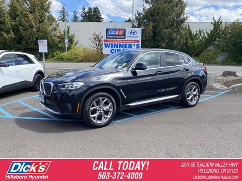 Used 2022 BMW X4 xDrive30i w/ Premium Package image 1