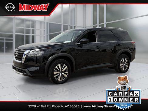 Used 2025 Nissan Pathfinder SL FWD image 1