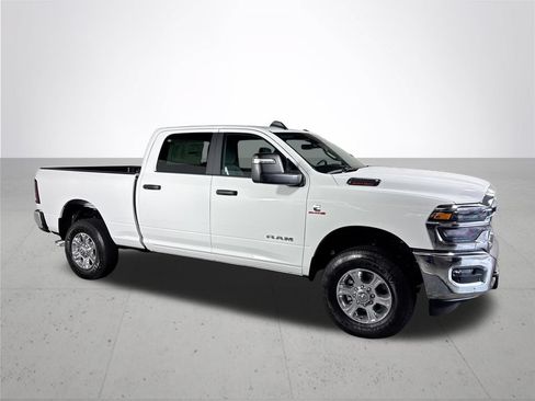 New 2026 RAM 2500 Big Horn AWD/4WD image 4