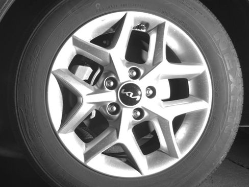 Used 2025 Kia Soul LX w/ LX Technology Package image 12