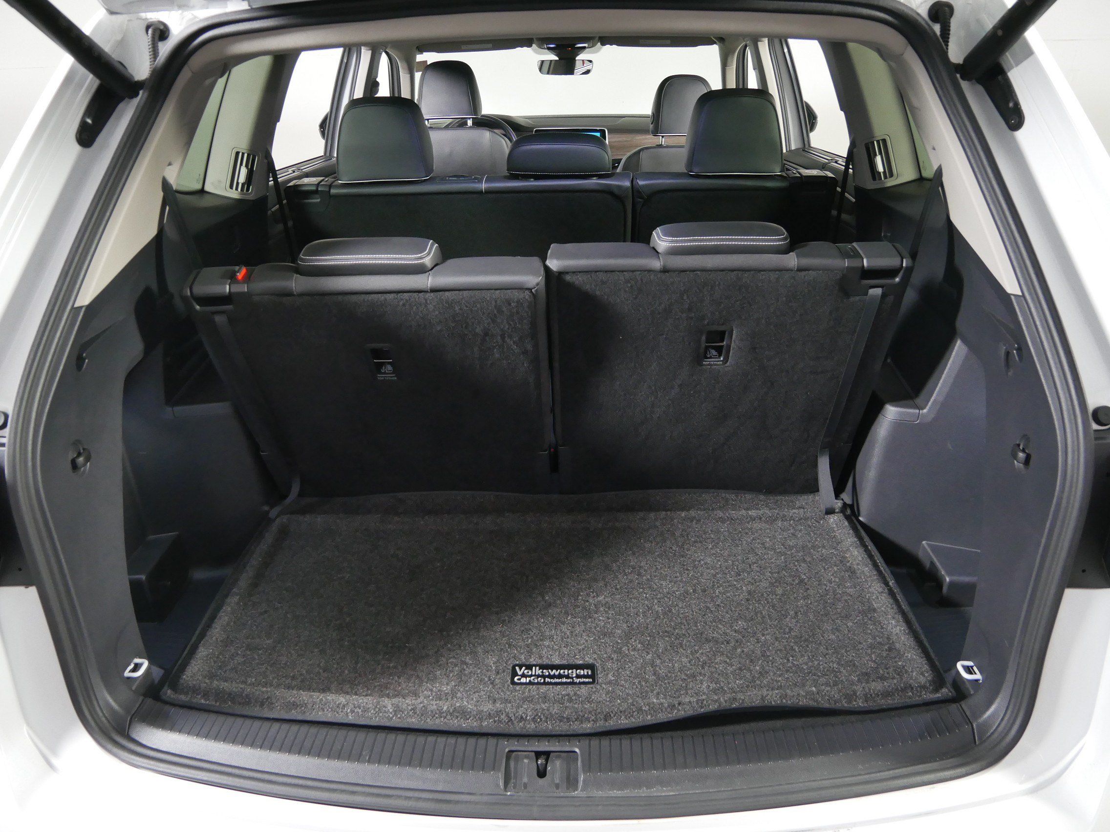 Used 2024 Volkswagen Atlas SEL Premium R-Line AWD/4WD image 18