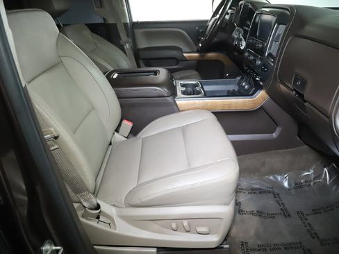 Used 2016 Chevrolet Silverado 1500 LTZ w/ LTZ Plus Package AWD/4WD image 34