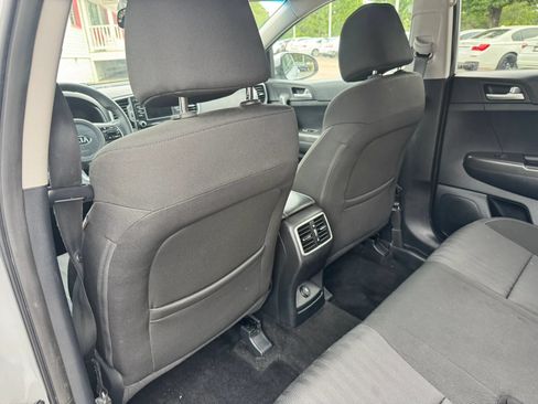 Used 2017 Kia Sportage LX FWD image 18