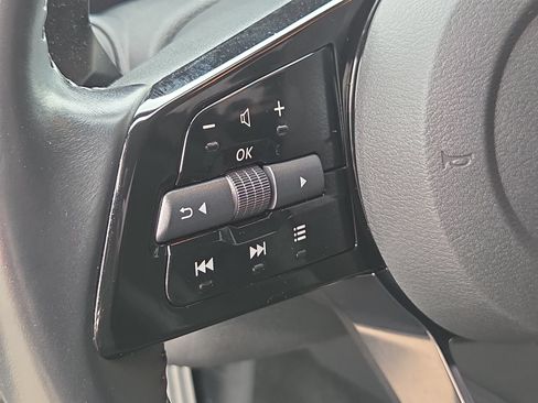 Used 2024 Nissan Z Performance w/ Floor Mat Package RWD image 12
