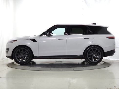 Certified 2025 Land Rover Range Rover Sport SE AWD/4WD image 2